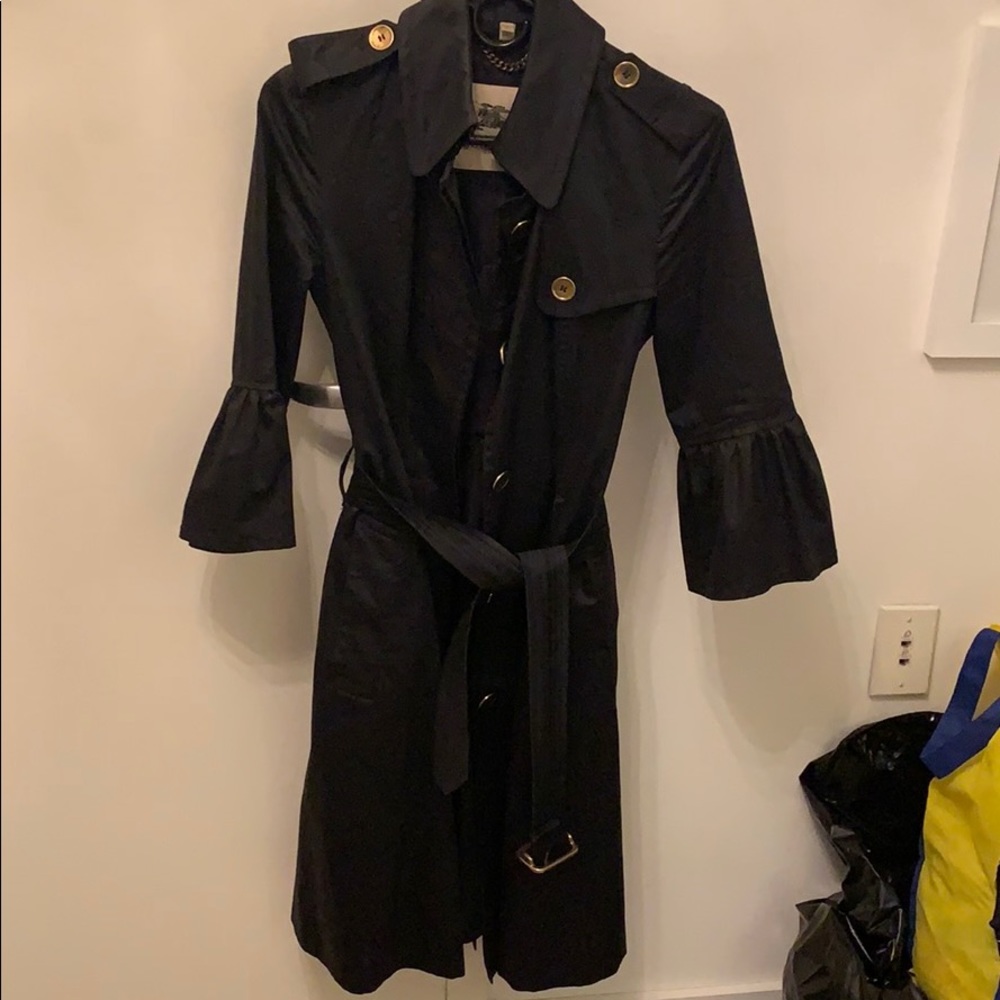 Burberry trench / rain coat